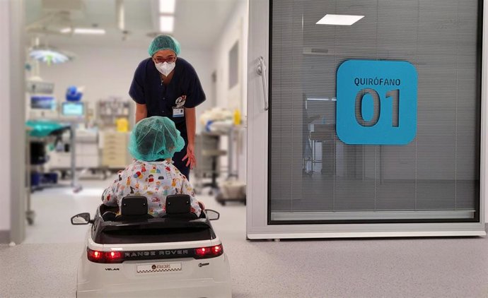 Coches eléctricos para pacientes pediátricos en el Hospital Quirónsalud Campo de Gibraltar.