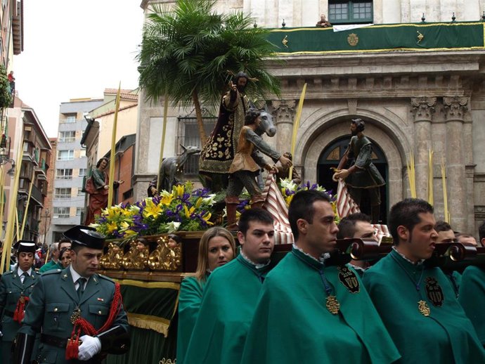 Archivo - Borriquilla de Valladolid en una foro de archivo.