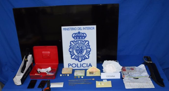 Drogas y efectos intervenidos por la Policía en la operación Bola en Plasencia.