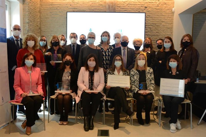 El Consejo General de Enfermería distingue a los líderes de la gestión enfermera de los hospitales con mejor reputación de España