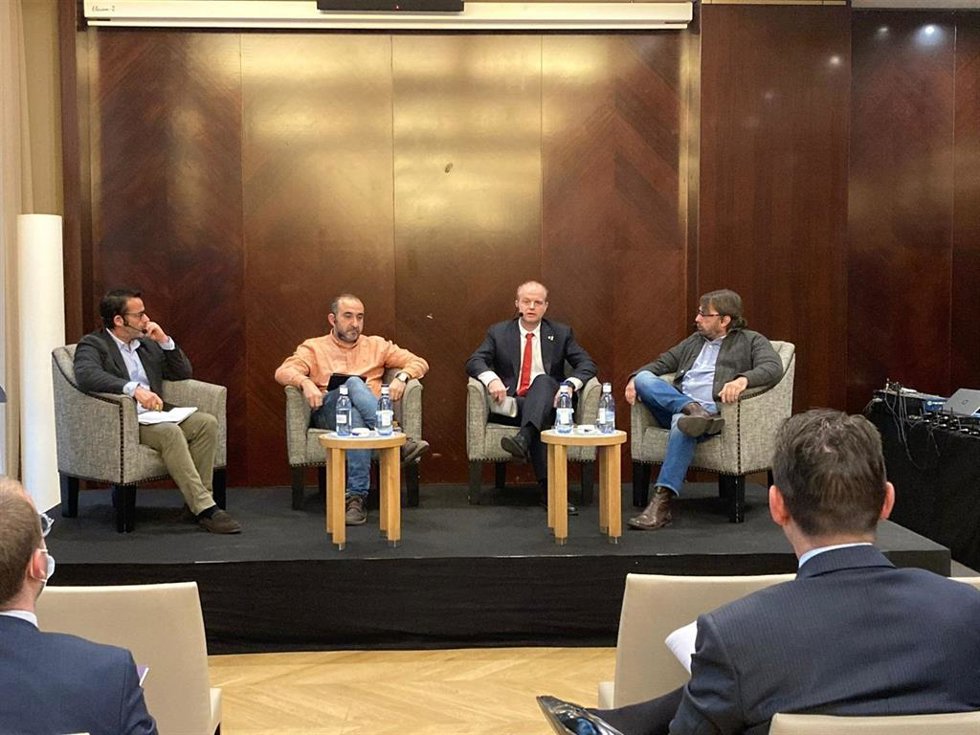 Una jornada de LHH (Grupo Adecco) analiza en Barcelona la reindustrialización en contextos de reestructuración