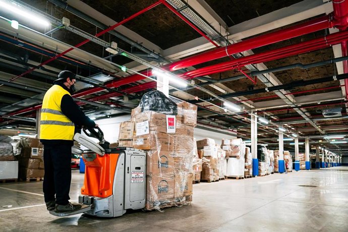 La Comunidad de Madrid entrega medicamentos para Ucrania