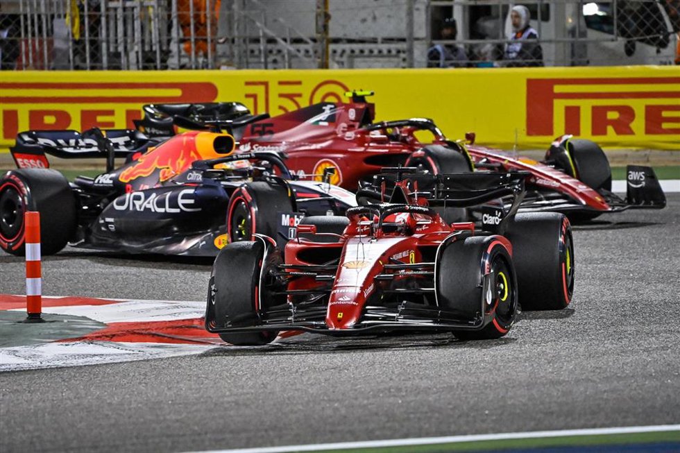 Charles Leclerc, Max Verstappen y Carlos Sainz durante el Gran Premio de Baréin de 2022