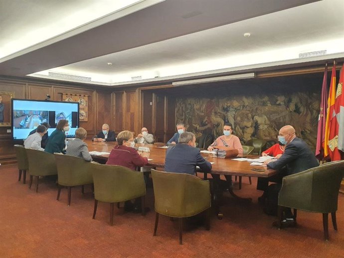 El alcalde de León, José Antonio Diez, preside la Junta de Gobierno Local del Ayuntamiento de León.