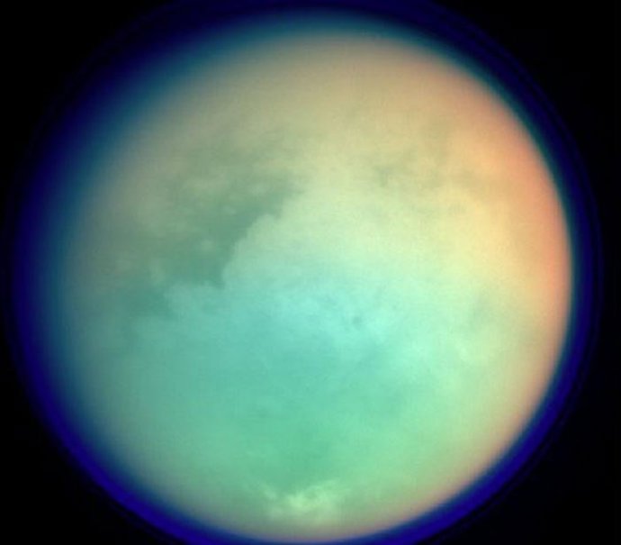 Imagen de Titán obtenida en infrarrojo por la misión Cassini/Huygens