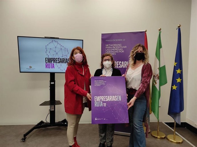 Alba Doblas (cento) en la presentación de 'Empresarias en ruta'.