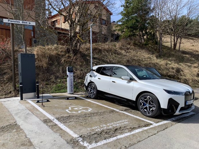 Punto de recarga para vehículos eléctricos en Campelles (Girona) de Endesa X