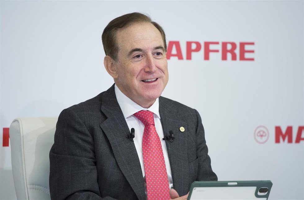 Archivo - El presidente de Mapfre, Antonio Huertas, en la presentación de resultados anuales del grupo.