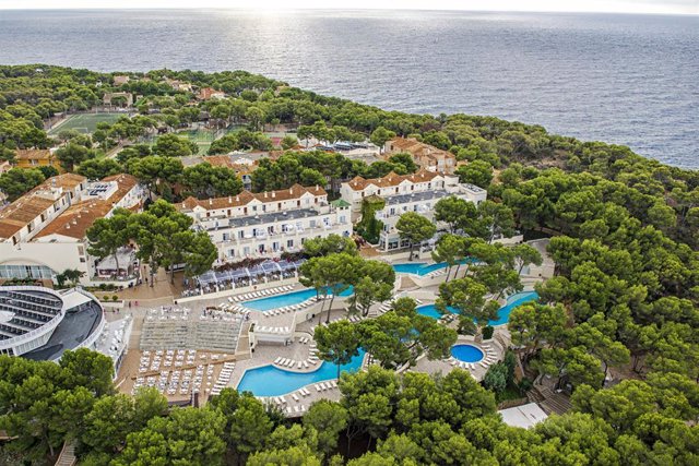 Archivo - Iberostar Hotels contratará a 600 personas para sus hoteles de Baleares