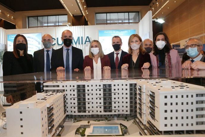 Marifrán Carazo y Antonio Muñoz, en la inaguración del salón inmobiliario organizado por ABC.