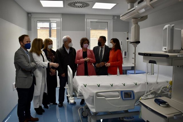 Inauguración de la nueva UCI del Hospital de Linares