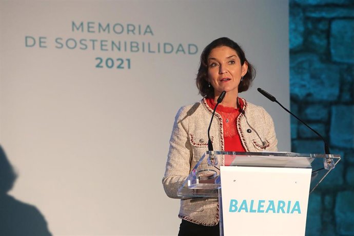 La ministra de Industria, Comercio y Turismo, Reyes Maroto, interviene en la presentación de la Memoria de Sostenibilidad 2021 de la naviera, en Baluard Museu, a 24 de marzo de 2022, en Palma de Mallorca, Baleares.