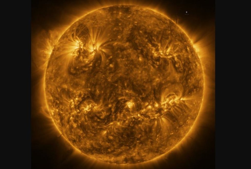 La imagen más detallada del disco solar completo