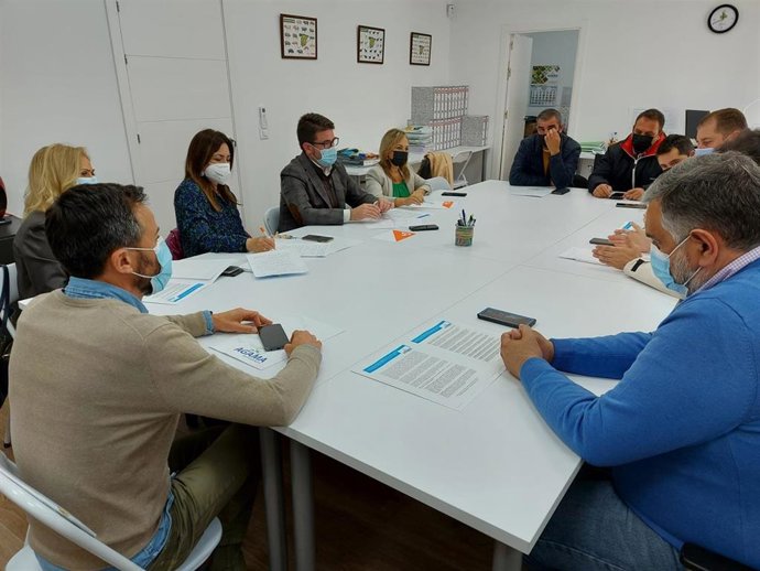 Reunión de Cs Sevilla con representantes de la Asociación de Agricultores y Ganaderos del Bajo Guadalquivir (Agama).