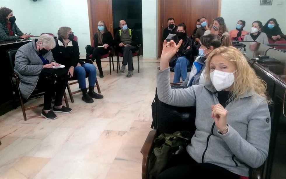 Voluntarias de San Juan para controlar las colonias de gatos