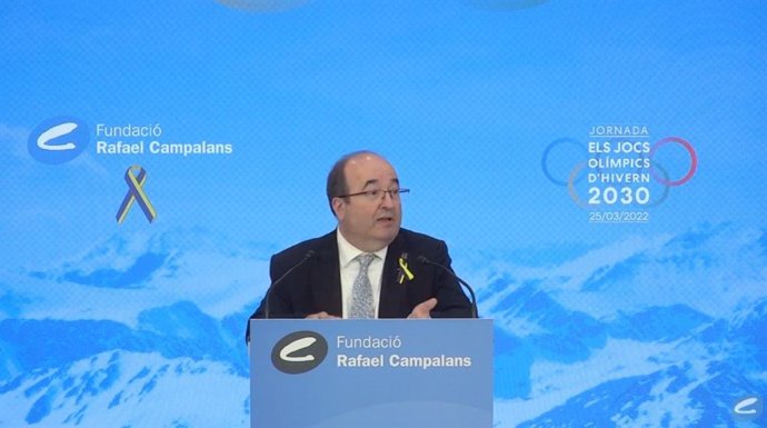El ministro de Cultura y Deportes, Miquel Iceta, en la clausura de la jornada sobre los Juegos Olímpicos de Invierno organizada por la Fundació Rafael Campalans, vinculada al PSC.