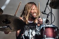 Muere Taylor Hawkins, baterista de Foo Fighters, antes de un concierto en Bogotá