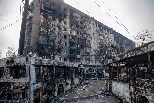 Edificio bombardeado en Mariúpol