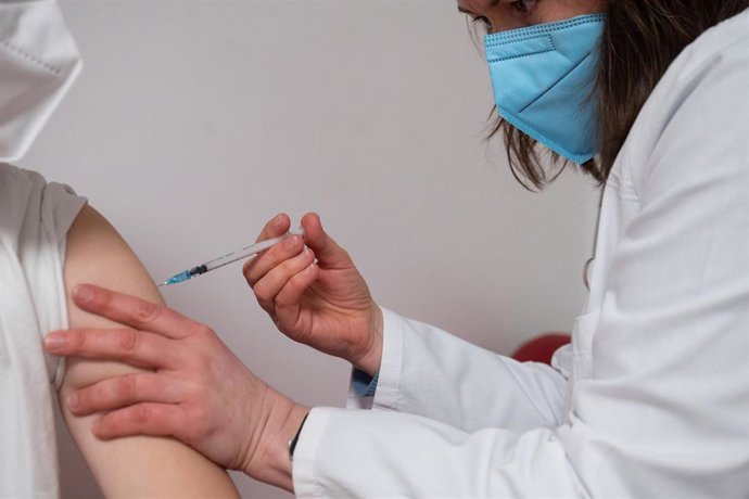 Archivo - Vacunación coronavirus en Alemania 