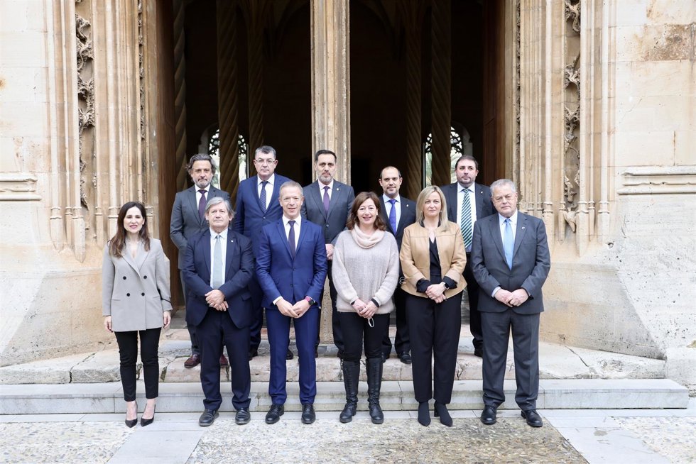 La presidenta del Govern, Francina Armengol, recibe en audiencia en el Consolat de Mar, a los presidentes de los parlamentos autonómicos.