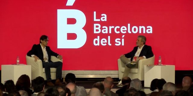 El líder del PSC en el Parlament, Salvador Illa, y el primer teniente de Barcelona, Jaume Collboni