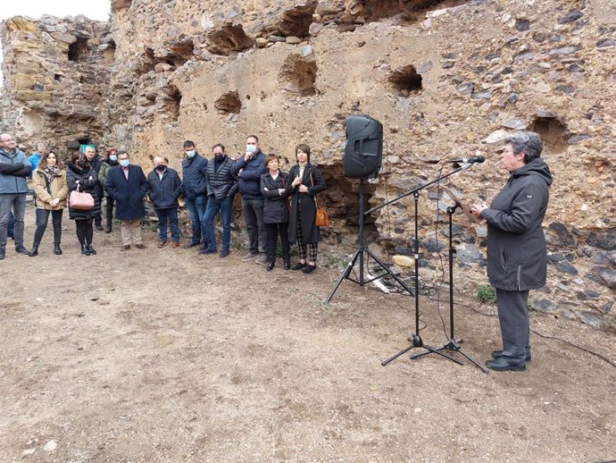 El Gobierno aragonés invierte 50.000 euros para recuperar la torre del Castillo de Trasmoz.