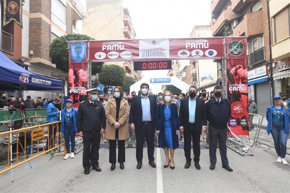 El presidente de la Comunidad, Fernando López Miras, en la Carrera popular organizada por la Base Aérea de Alcantarilla