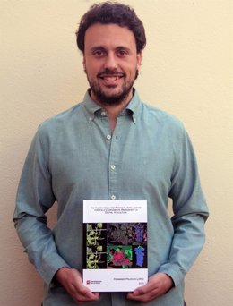 Fernando Palacios López ha obtenido el grado de doctor por la Universidad de La Rioja tras la defensa de su tesis 'Visión por ordenador e inteligencia artificial para la evaluación de los componentes del rendimiento en la viticultura digital'