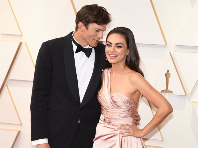 Ashton Kutcher y Mila Kunis, una de las parejas más enamoradas en los Oscar 2022