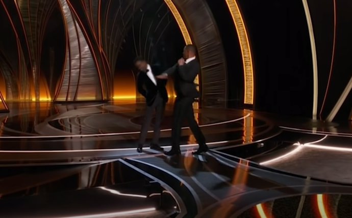 Vídeo sin censura del bofetón de Will Smith a Chris Rock en los Oscar 2022