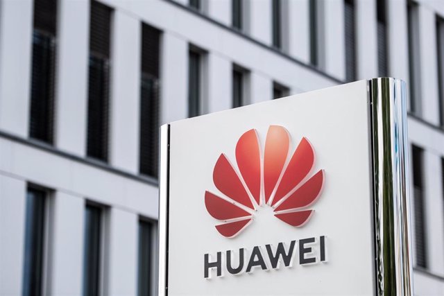 Archivo - FILED - 18 August 2020, North Rhine-Westphalia, Duesseldorf: View of the Huawei Germany headquarters in Duesseldorf. Chinese technology company Huawei expects sales to fall by almost 30 per cent in 2021. Photo: Marius Becker/dpa