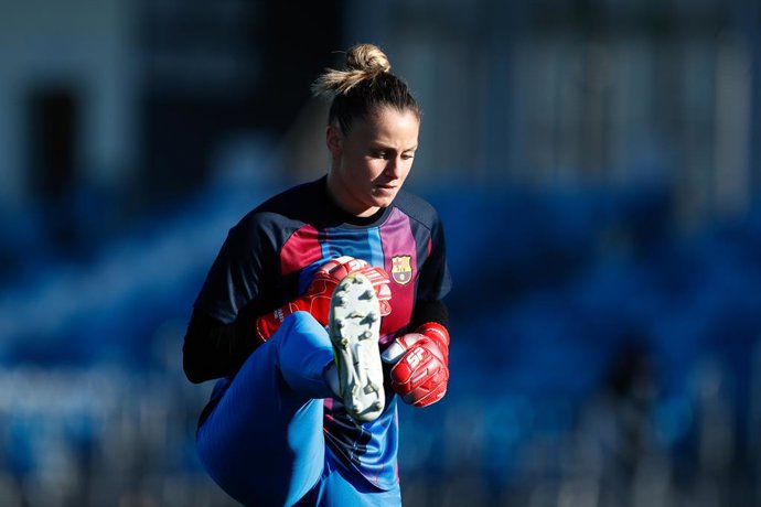 Archivo - Sandra Panos of FC Barcelona warms up during the spanish women league, Primera Iberdrola, football match played between Real Madrid and FC Barcelona at Alfredo di Stefano stadium on December 12, 2021, in Valdebebas, Madrid, Spain.