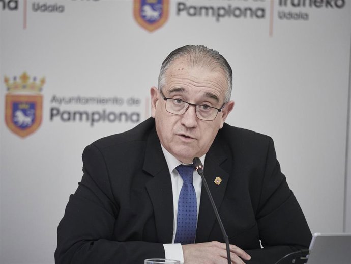 Archivo - El alcalde de Pamplona, Enrique Maya, en una imagen de archivo.
