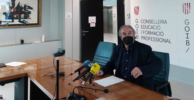 El conseller de Educación y Formación Profesional, Martí March, en rueda de prensa.