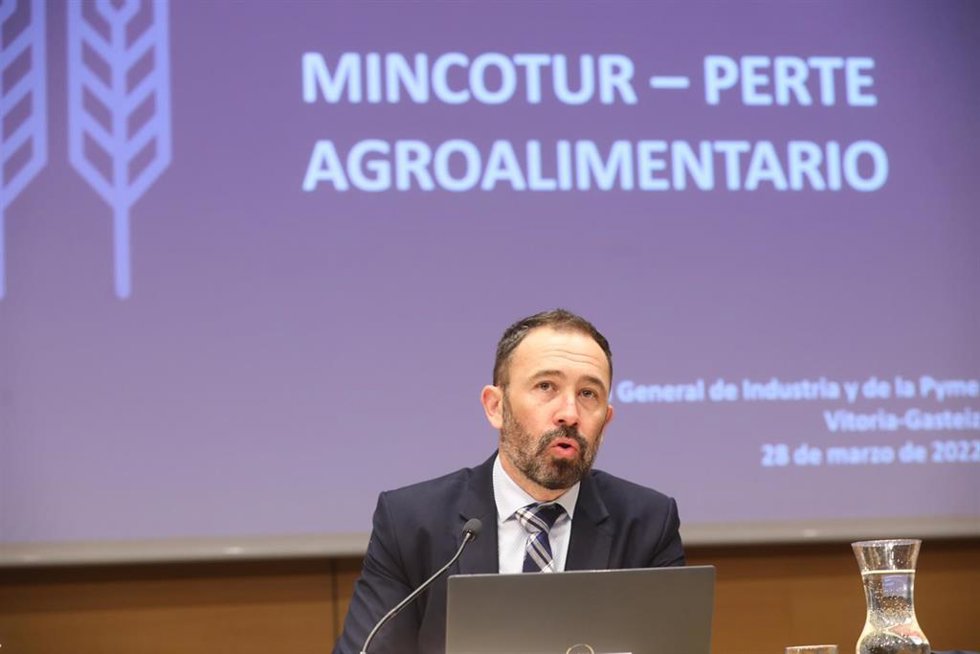 El delegado del Gobierno en el País Vasco, Denis Itxaso