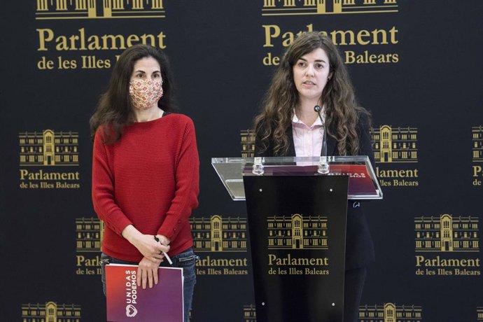 La portavoz adjunta de Unidas Podemos en el Parlament, Esperana Sans, y la diputada Antnia Martín.