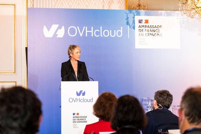 La secretaria de Estado de Digitalización e Inteligencia Artificial, Carme Artigas, en un coloquio organizado por la compañía OVHcloud en colaboración con la Embajada de Francia en España