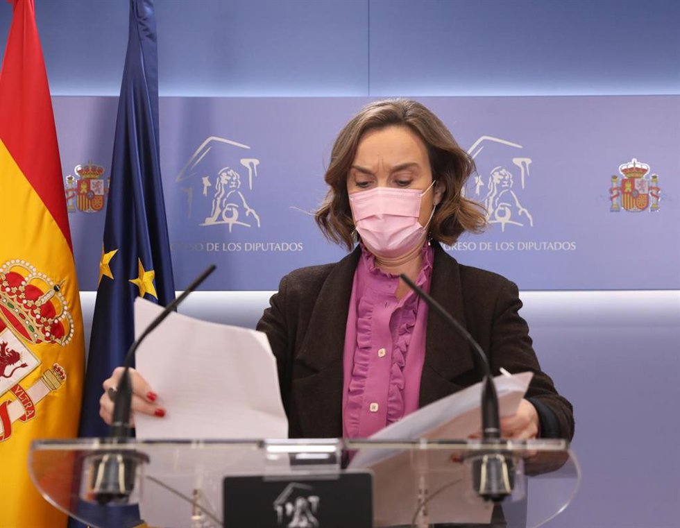 La portavoz del PP en el Congreso de los Diputados, Cuca Gamarra, interviene en una rueda de prensa