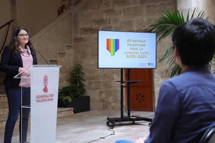 La vicepresidenta y consellera de Igualdad y Políticas Inclusivas, Mónica Oltra, presenta la Estrategia Valenciana para la Igualdad LGTBI 2022-2027