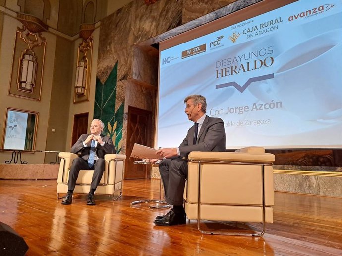 Azcón dice que el reto de la ciudad será "dar un coste energético inferior" para atraer inversiones.