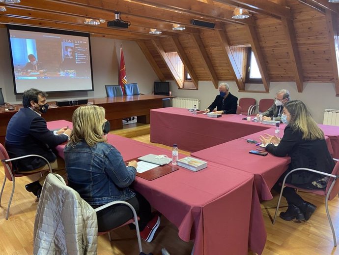 Pere Aragonés ha participado este lunes, de forma telemática, en la reunión de la síndica aranesa y los presidentes de los consejos comarcales del Alt Pirineu