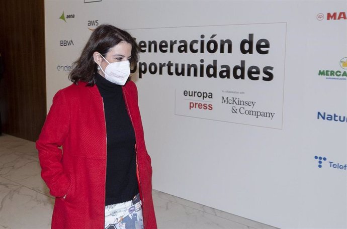 La vicesecretaria general del PSOE, Adriana Lastra, a su llegada al Auditorio El Beatriz Madrid antes del tercer encuentro del foro 'Generación de Oportunidades', a 28 de marzo de 2022, en Madrid (España). 