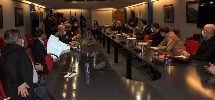 Reunión del Gobierno con Asturiana de Zinc; EDP Renovables España; Cementos Tudela Veguín; CAPSA; Moreda Rivire; Saint Gobain Glass ; Alimerka; Gonvarri; Valle, Ballina y Fernández (El Gaitero); ArcelorMittal; Orovalle; Hunosa, Asturquimia, Ence y Tosc