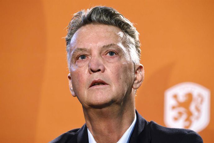 Archivo - 31 August 2021, Netherlands, Zeist: Louis van Gaal, coach of the Dutch national team, speaks during a press conference at the KNVB campus. The Dutch national team is preparing for the World Cup qualifier against Norway in Zeist. Photo: Maurice