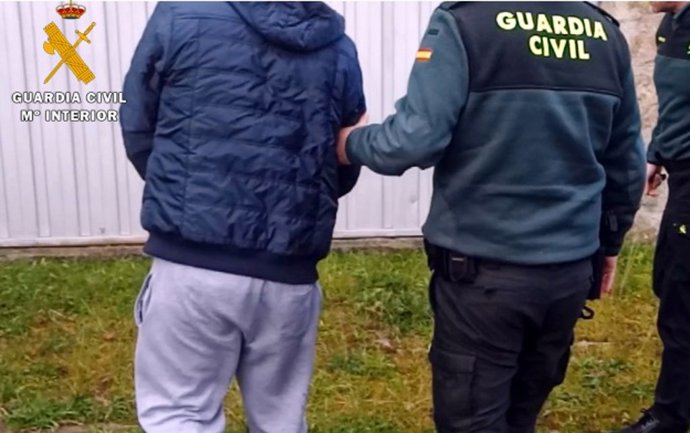 Uno de los detenidos