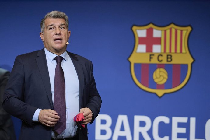 Archivo - 01 February 2022, Spain, Barcelona: FC Barcelona President Joan Laporta speaks during the Forensic press conference at Auditori 1989. Photo: Gerard Franco Crespo/DAX via ZUMA Press Wire/dpa