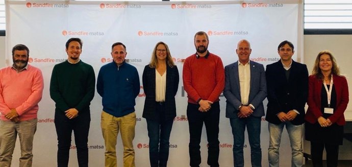 Firma de colaboración de la nueva edición del Programa Pueblos de Sandfire Matsa