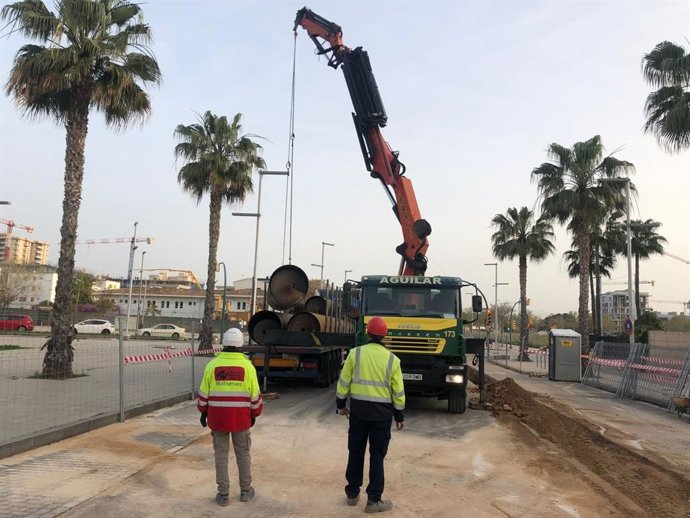 Obras de la nueva conducción de impulsión de aguas residuales.