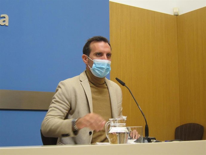 Archivo - El consejero municipal de Participación Ciudadana del Ayuntamiento de Zaragoza, Javier Rodrigo