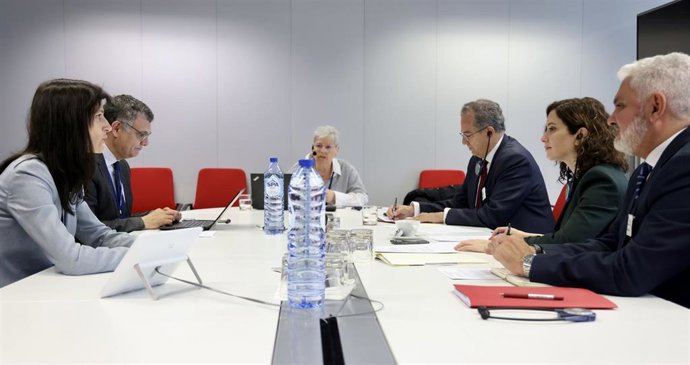 Reunión de la presidenta de la Comunidad, Isabel Díaz Ayuso, con la comisaria europea de Innovación, Investigación, Cultura, Educación y Juventud, Mariya Gabriel.